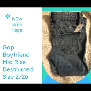 NEW W/TAGS - Gap Boyfriend Jeans, MidRise, Sz 2/26